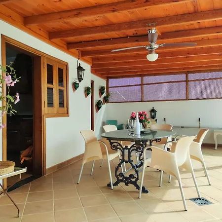 Vakantiehuis Mit Beheiztem Pool By Interhome